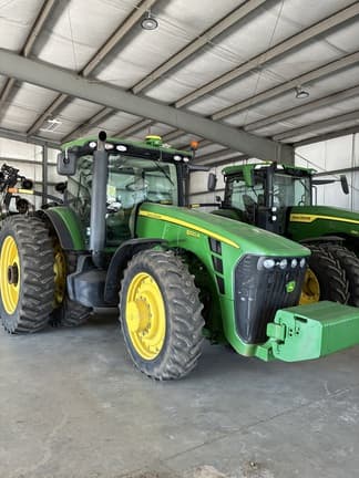 Image of John Deere 8320R equipment image 1