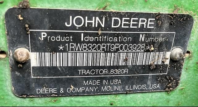 Image of John Deere 8320R equipment image 4