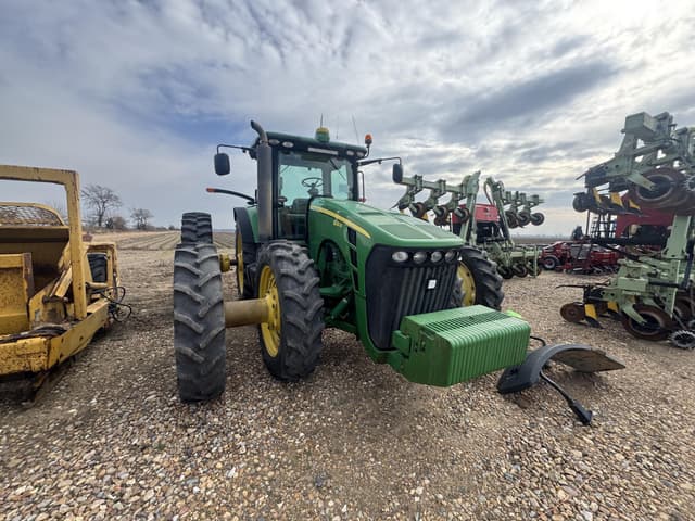 Image of John Deere 8320R equipment image 3