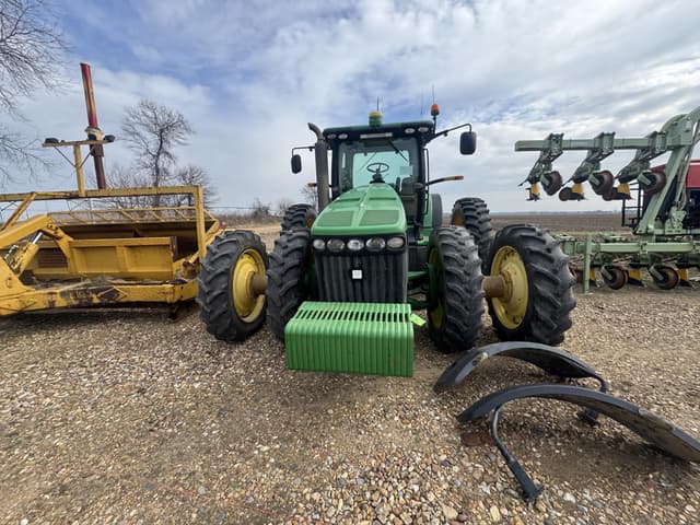 Image of John Deere 8320R equipment image 1