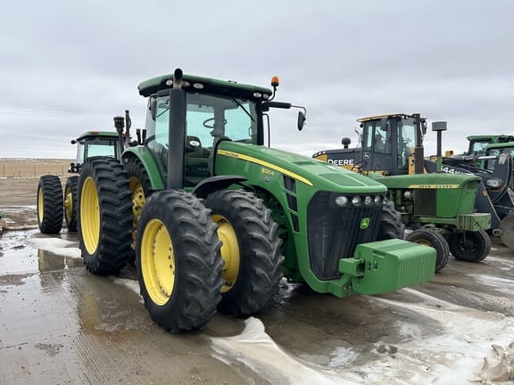 2010 John Deere 8320R Equipment Image0