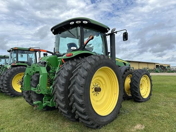 Image of John Deere 8320R equipment image 3