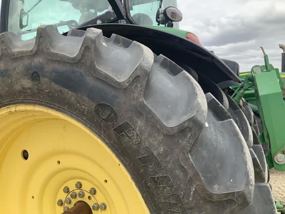 Image of John Deere 8320R equipment image 3