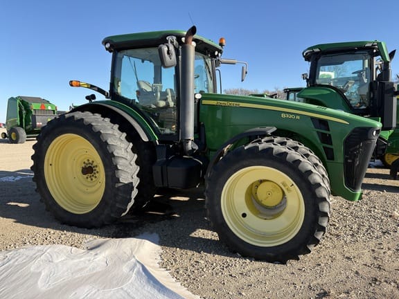 2010 John Deere 8320R Equipment Image0