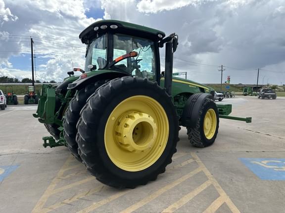 Image of John Deere 8320R equipment image 3