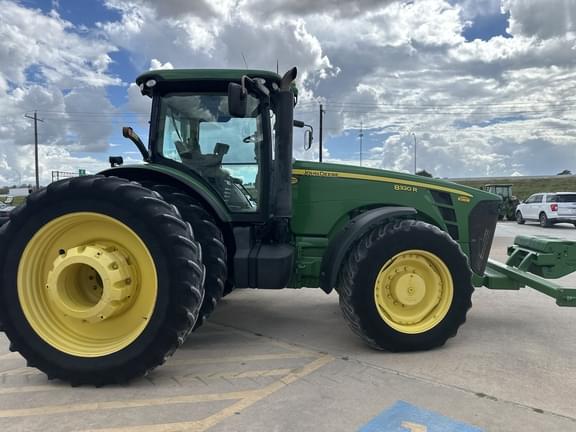 Image of John Deere 8320R equipment image 2