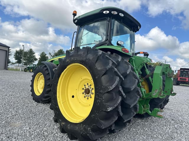 Image of John Deere 8320R equipment image 4