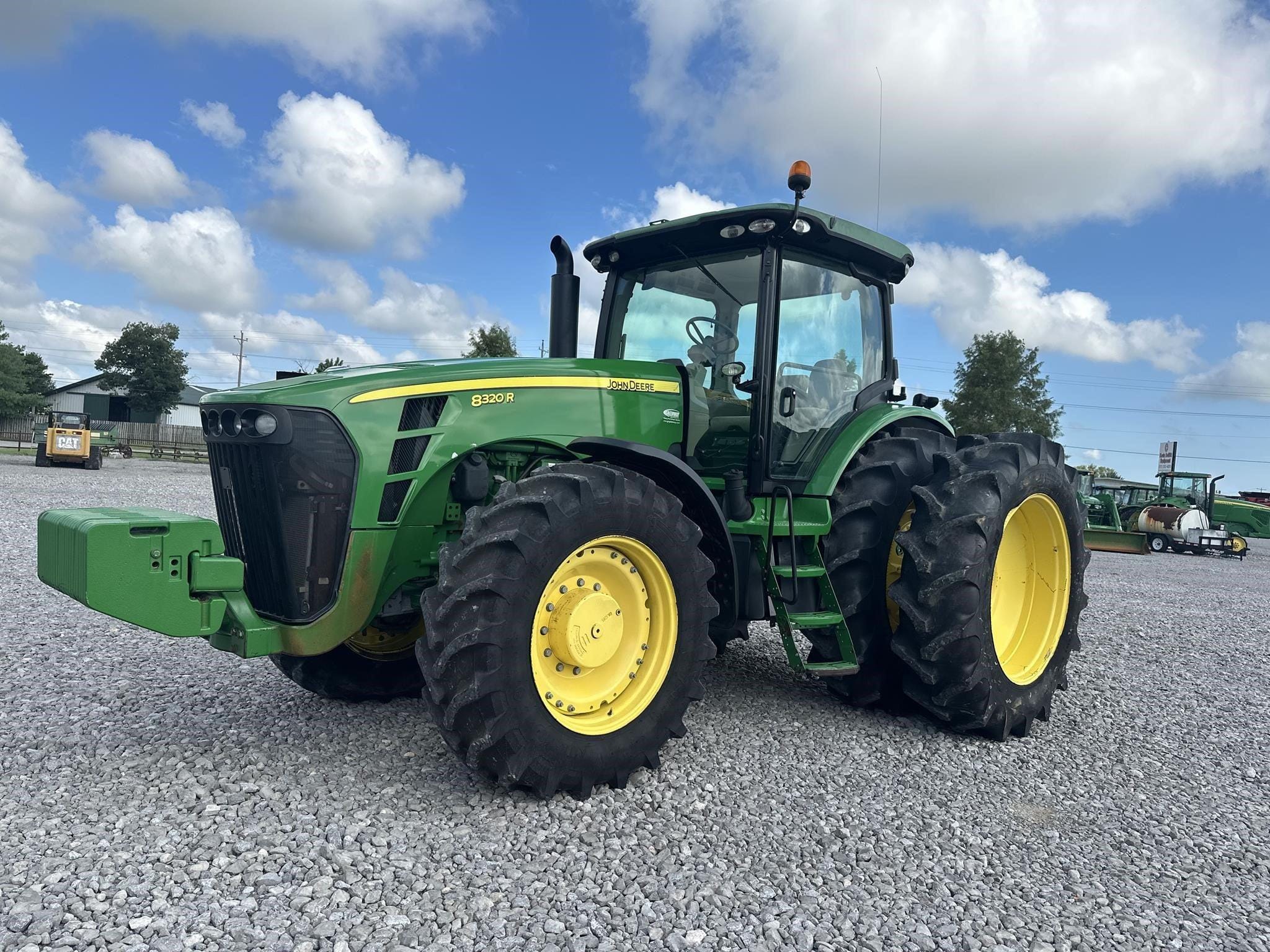 2010 John Deere 8320R Equipment Image0