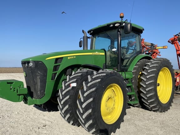 Main image John Deere 8320R