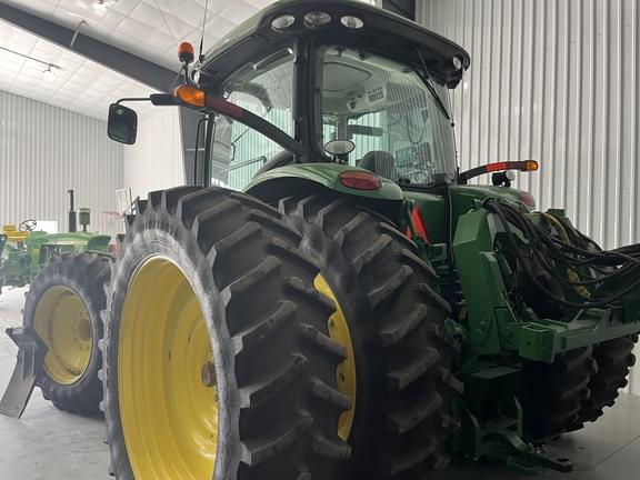 Image of John Deere 8320R equipment image 4