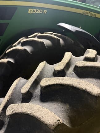 Image of John Deere 8320R equipment image 3