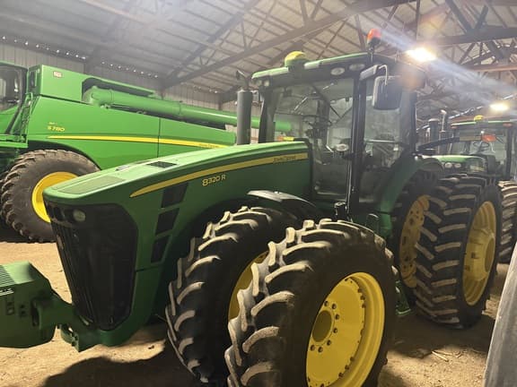 Image of John Deere 8320R equipment image 1