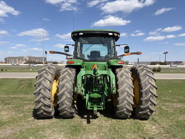 Image of John Deere 8320R equipment image 3