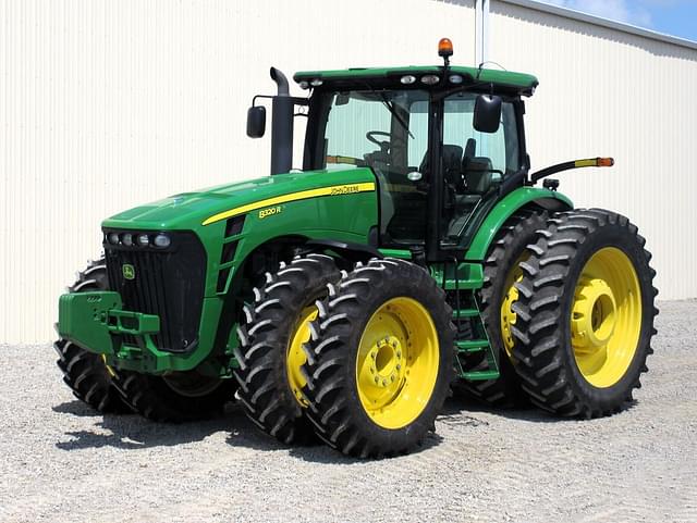 Image of John Deere 8320R equipment image 1