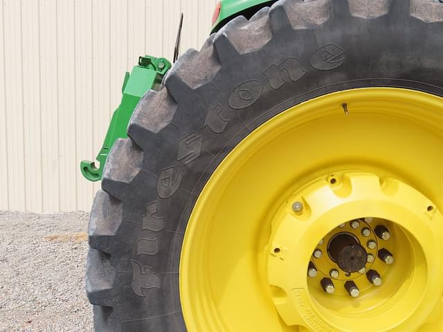 Image of John Deere 8320R equipment image 3