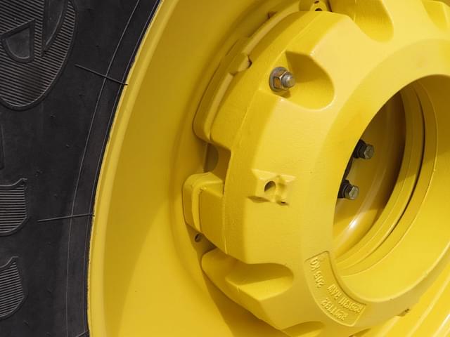 Image of John Deere 8320R equipment image 4