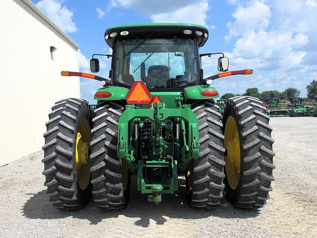 Image of John Deere 8320R equipment image 4