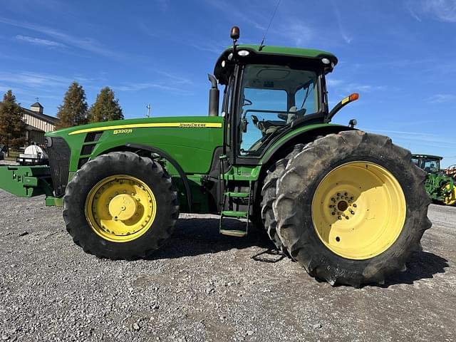 Image of John Deere 8320R equipment image 2