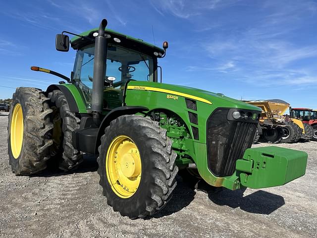 Image of John Deere 8320R equipment image 1