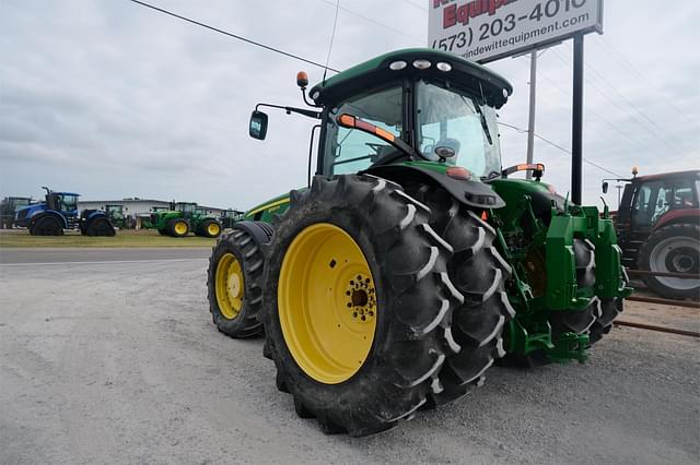 Image of John Deere 8320R equipment image 3