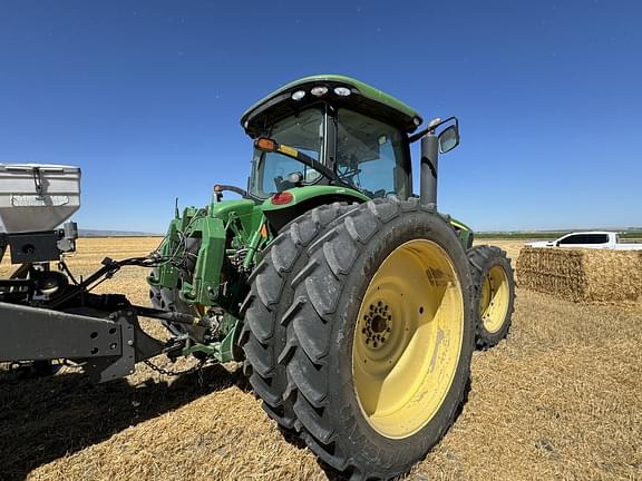 Image of John Deere 8320R equipment image 2