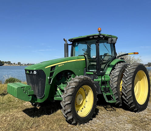 Image of John Deere 8320R Primary image