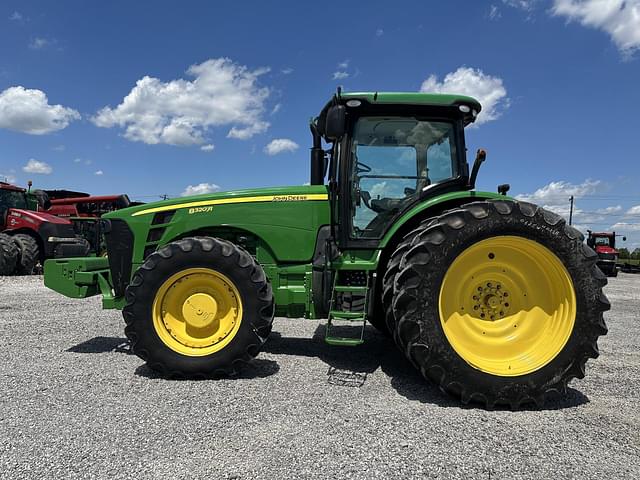 Image of John Deere 8320R equipment image 2