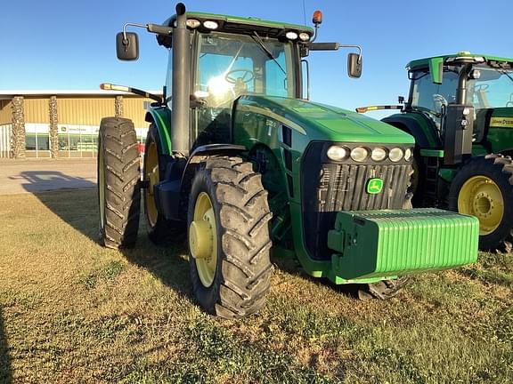 Image of John Deere 8320R equipment image 1