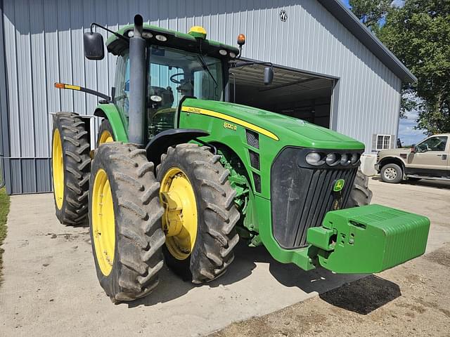 Image of John Deere 8320R equipment image 2