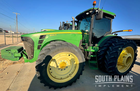 2010 John Deere 8320R Equipment Image0