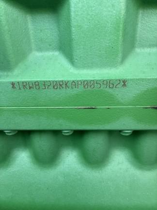 Image of John Deere 8320R equipment image 3