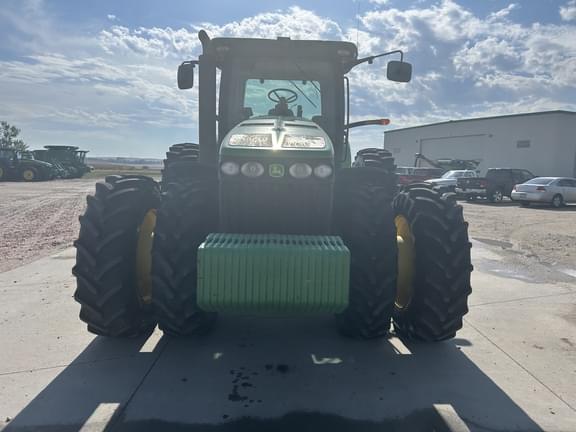Image of John Deere 8320R equipment image 1