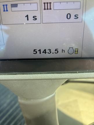 Image of John Deere 8320R equipment image 4