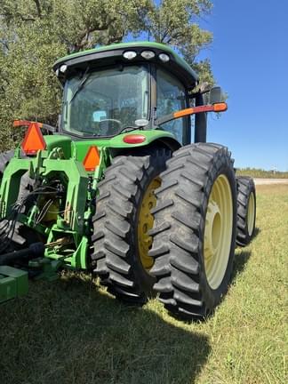 Image of John Deere 8320R equipment image 2
