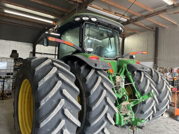 Image of John Deere 8320R equipment image 3