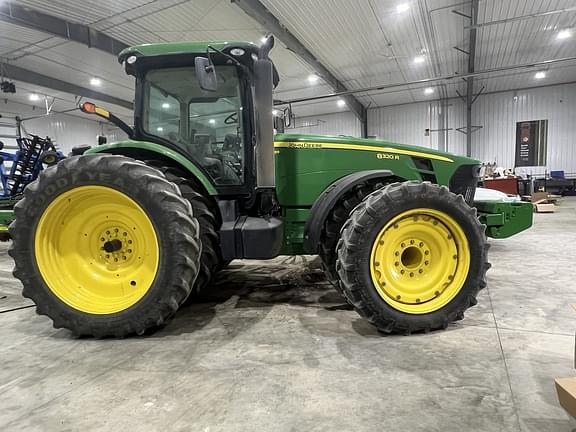 Image of John Deere 8320R Primary image