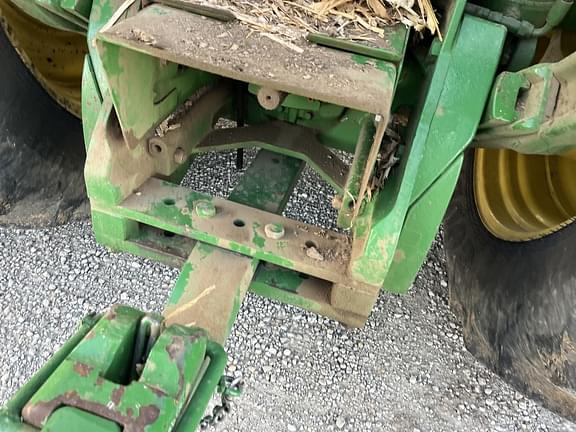 Image of John Deere 8320R equipment image 4