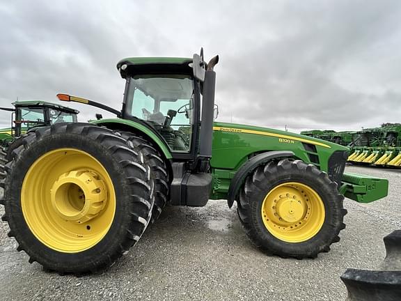 Image of John Deere 8320R equipment image 4
