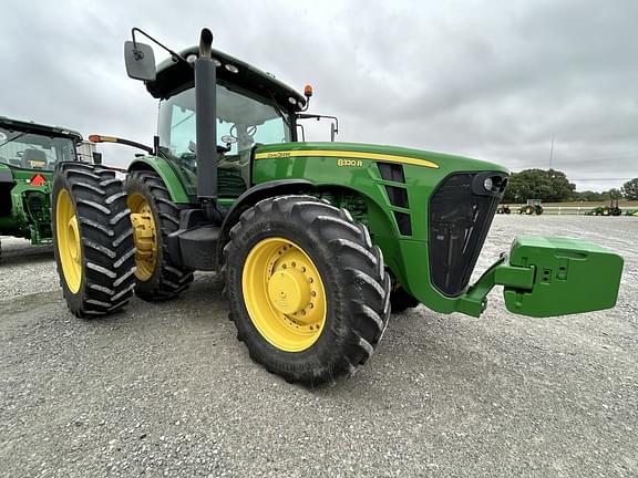 Image of John Deere 8320R equipment image 3