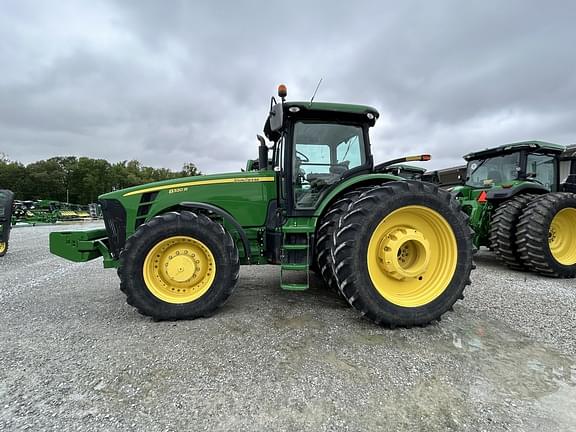 Image of John Deere 8320R equipment image 2