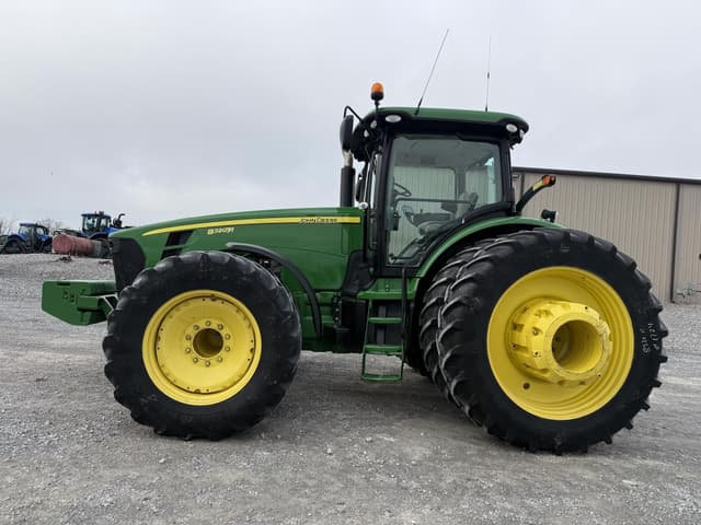 Image of John Deere 8320R equipment image 2