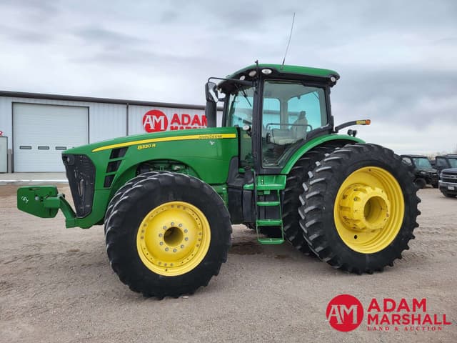 Image of John Deere 8320R equipment image 2