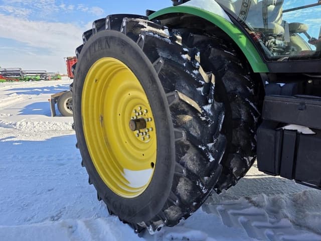 Image of John Deere 8320R equipment image 3