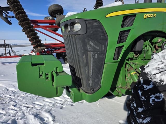 Image of John Deere 8320R equipment image 1