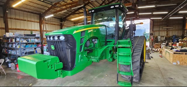 Image of John Deere 8320RT equipment image 1