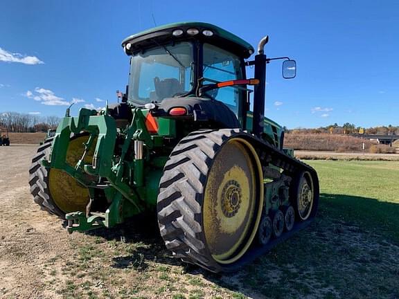 Image of John Deere 8320RT equipment image 4