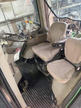 Image of John Deere 8320RT equipment image 3
