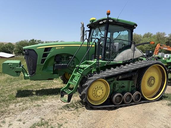 Image of John Deere 8320RT equipment image 2