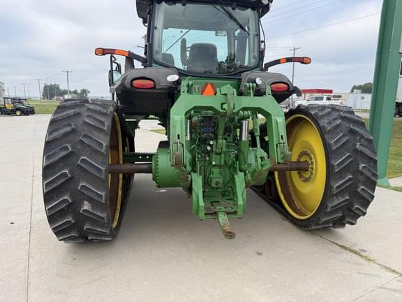 Image of John Deere 8320RT equipment image 4