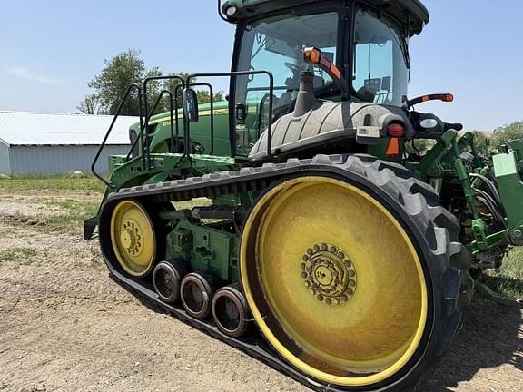 Image of John Deere 8320RT equipment image 3